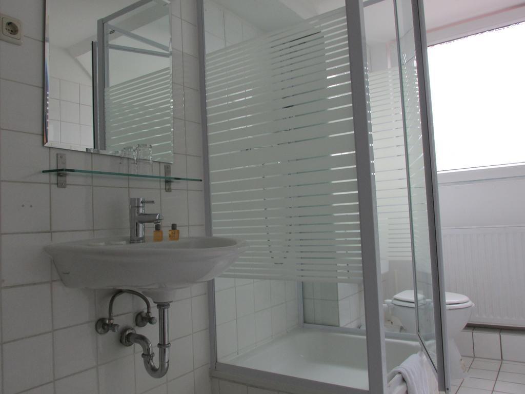 Hotel Westend Cologne Room photo